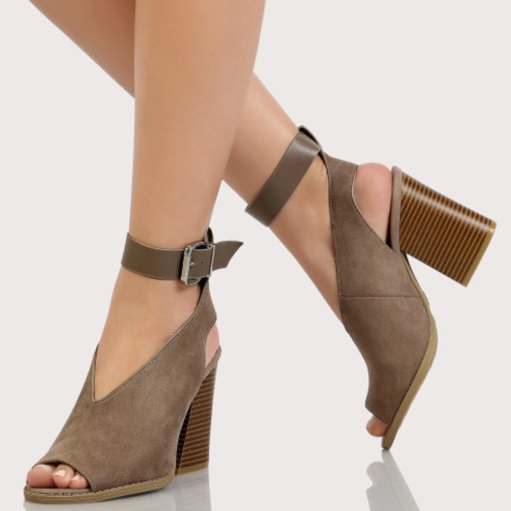 2X HP! Taupe Block Stacked Heel Ankle Buckle - Picture 2 of 8